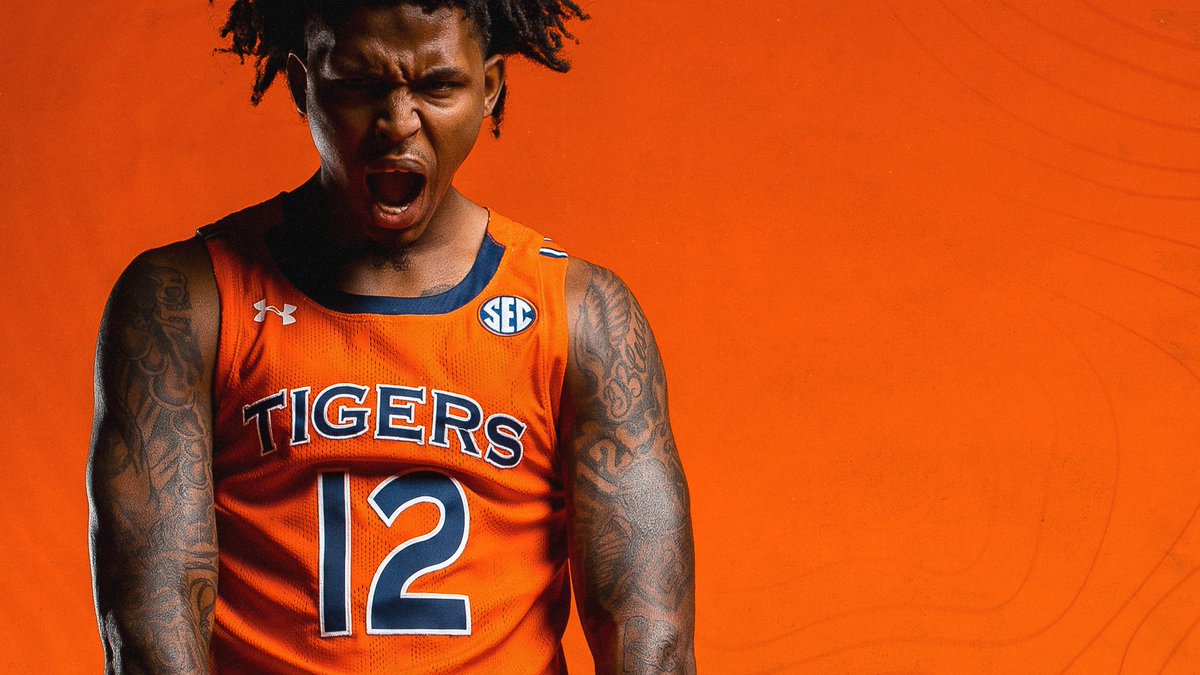 AuburnMBB's tweet photo. 🍯🦡

Hit that RT and help us wish our dude @Rip_quan5 a Happy Birthday! 🥳🎉🥳🎉🥳🎉

#WarEagle https://t.co/gim8Aav6vw
