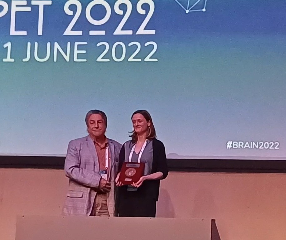 Vall d'Hebron Institut de Recerca (@vhir_) on Twitter photo Congratulations <a href="/AlbaGrays/">Alba Grayston</a>, researcher from the Neurovascular Diseases esearch group at #VHIR 🔝👏 Congratulations <a href="/AlbaGrays/">Alba Grayston</a>, researcher from the Neurovascular Diseases esearch group at #VHIR 🔝👏