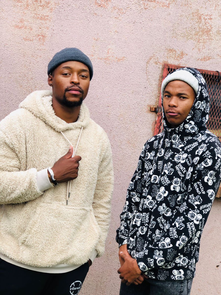 langa ☀ tweet media