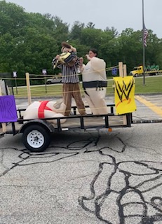 Uhunt1's tweet photo. So many parades and so little time left: Congratulations BMR Class of 2022 🧑‍🎓🖤💜🎓 https://t.co/PnDS8azUdg