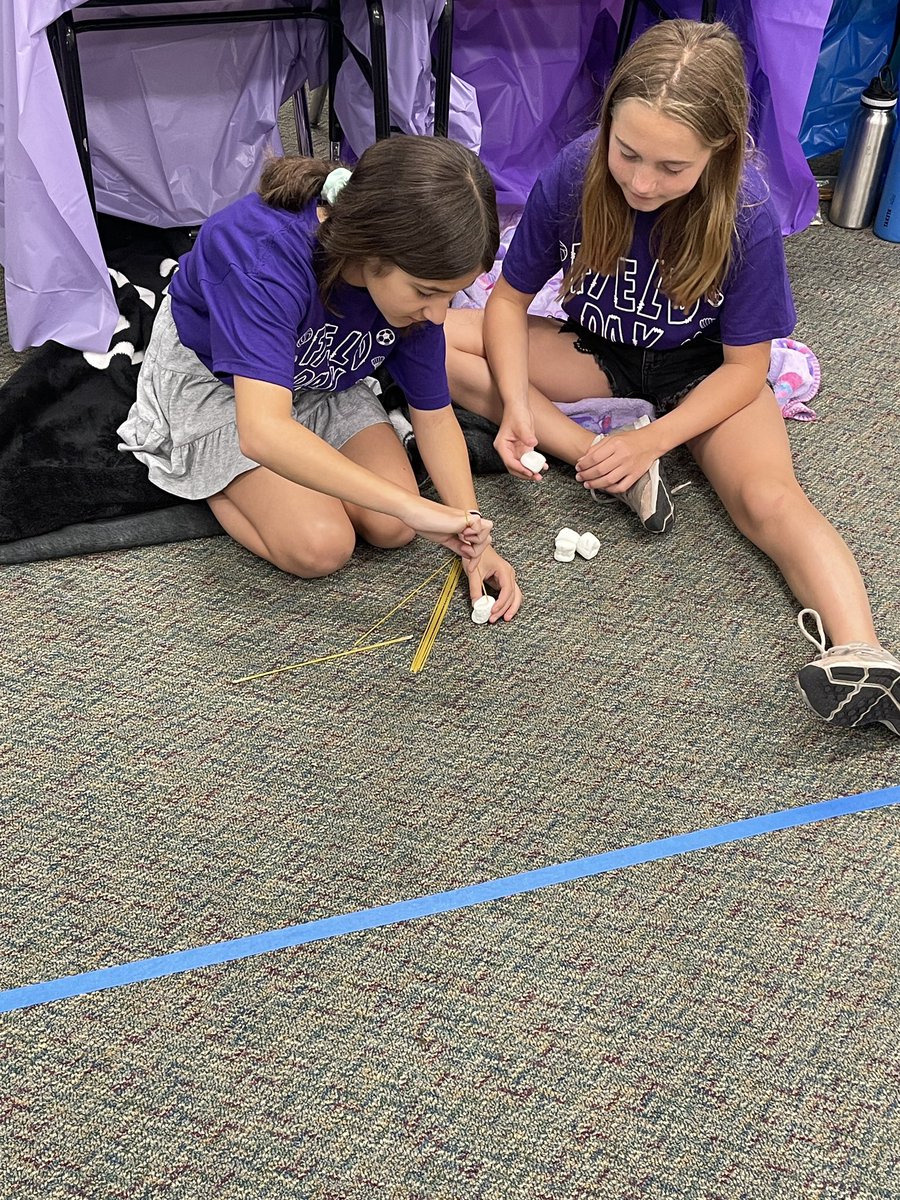 MrsHalesClass's tweet photo. Next up, the marshmallow games! Round 1: a STEM challenge- Marshmallow Towers #CampLearnedALot #WeAreChelsea #AllIn157c https://t.co/D8OwHziY5M