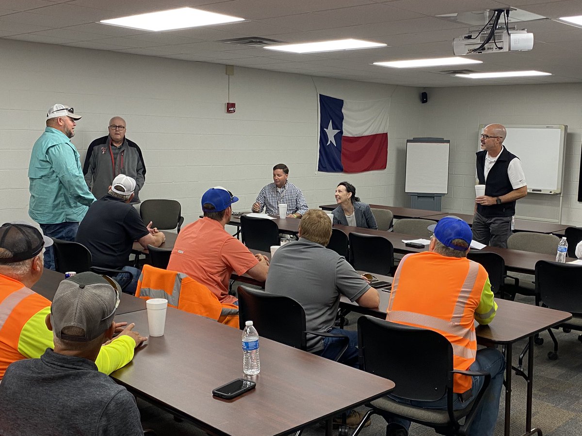 TxDOTChildress's tweet photo. TxDOT Executive Director Marc Williams, P.E. is visiting with the Childress District today.  Welcome,
@TxDOTCEO! https://t.co/eNDQhRLZGI