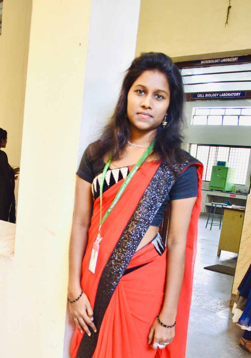 nive_jessie's tweet photo. Guess the year the picture was taken🫣 #nj17 #nivethajessica https://t.co/ZJbjtCL0cY