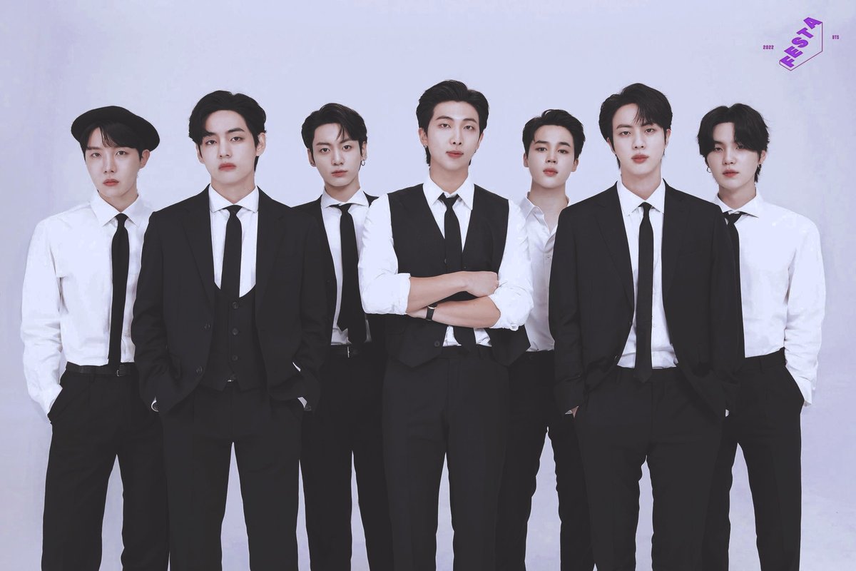 Moon1306_twt's tweet photo. Chín năm, bảy con người, một hành trình.

#2022BTSFESTA #BTS9thAnniversary 
#FESTA가돌아왔다9 #내일부터달려보자9
#페스타기간에는약속도잡아선안돼 
#We_were_only_seven 
@BTS_twt https://t.co/8dGSz9QZTr