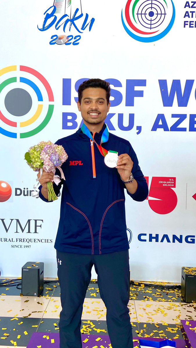 ShivajiIRTS's tweet photo. A proud moment!

Sh.Swapnil Kusale, ticket checking staff , Pune division, Central Railway won silver in the Men’s 50m Rifle event at the ISSF World Cup Rifle/Pistol/Shotgun in Baku, Azerbaijan today.

#Railwayencouragingsports
@RailMinIndia https://t.co/v1oSTlmle2
