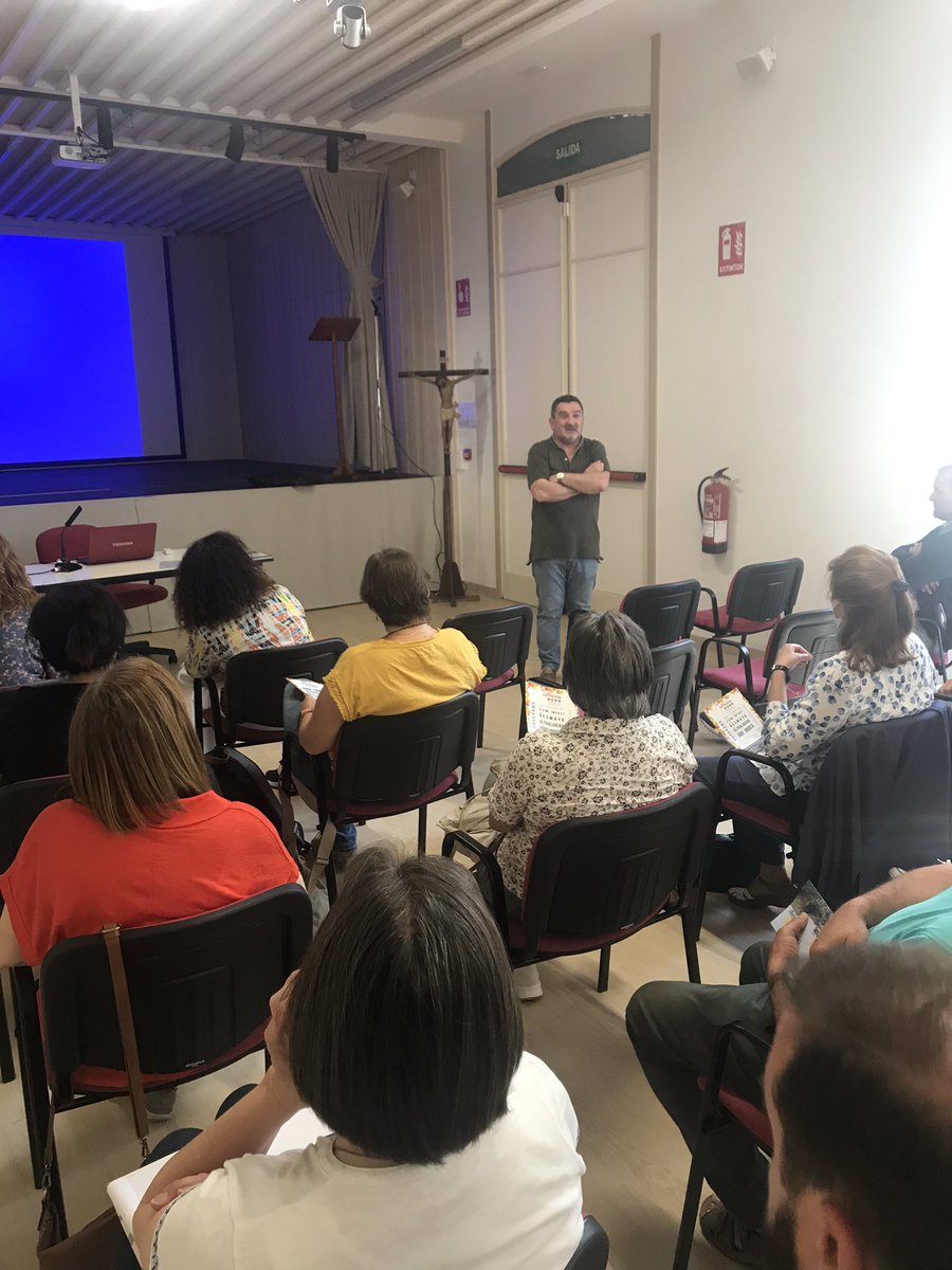 Jornada final de curso. 

Los profesores de religión nos juntamos para ir cerrando el año escolar.

Como eje de la jornada <a href="/Fran_Zancadas/">Fran</a> nos está dando una formación sobre cómo trabajar #LOMLOE 

También informaciones de actividades de interés 

#ReliEsMas 
#YoMeApuntoaReligióna