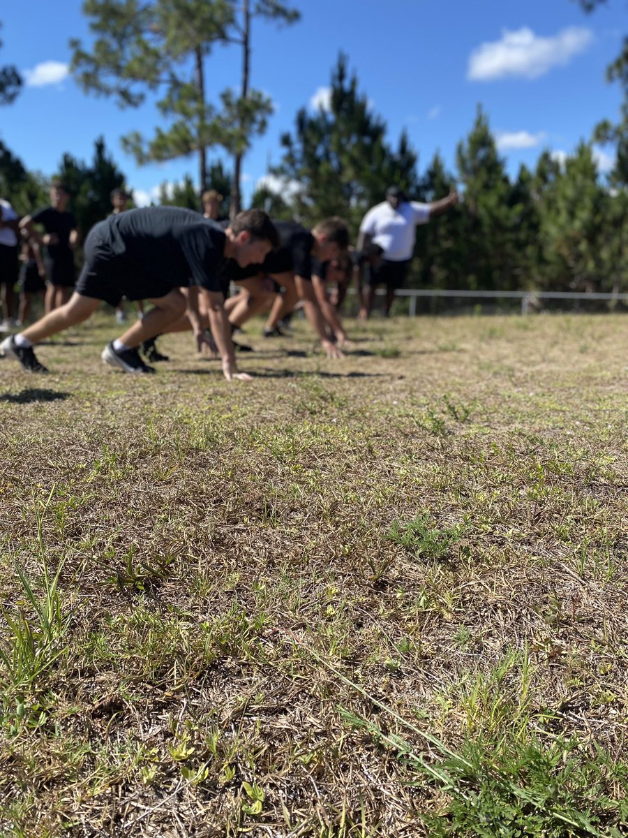 BaysideBears1's tweet photo. Day #3 Week #1 is in the Books!
#BearoftheWeek goes to @isaiahCordero13 keep the good work!
#ALLIN #Beardown #Bearwitness #RELENTLESSEFFORT https://t.co/4apoxK04eG