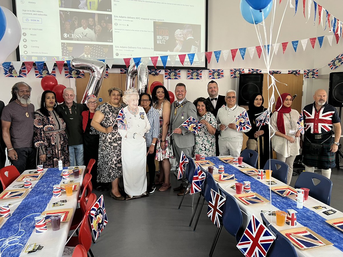 rich4sandwell's tweet photo. An amazing start to the day of Sandwell #PlatinumJubilee celebrations @Brasshouse_NSDT The absolutely brilliant staff and volunteers put on a great party to celebrate. Food was excellent and music/entertainment got me dancing #dancingmayor #MayorofSandwell @sandwellcouncil https://t.co/9nN6bOgsj6