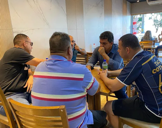 ricardovaledf's tweet image. A cada conversa que fazemos a esperança se renova na certeza que faremos o melhor pelo DF!

#valeaesperanca
#valealuta