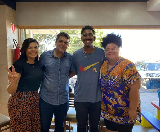 ricardovaledf's tweet image. A cada conversa que fazemos a esperança se renova na certeza que faremos o melhor pelo DF!

#valeaesperanca
#valealuta