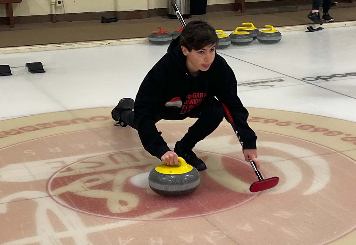 Felix, an exchange student from Spain, never thought he'd pick up curling while in Canada. But the strategy and new friendships kept him coming back every week! 

Read more about his voyage into curling ➡️ bit.ly/3ajnAFY