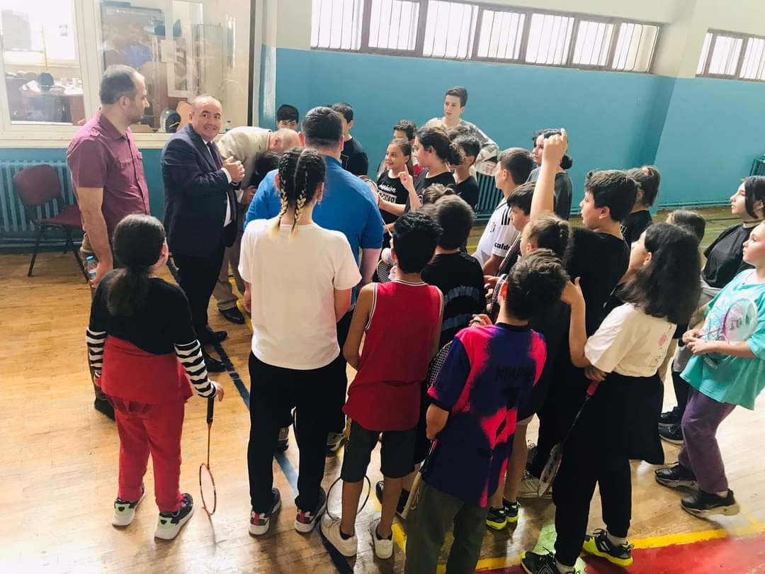 Hayat Boyu Öğrenme Haftası  şenliğimize bu gün Cumhuriyet Orta okulunda kurs tanıtım etkinliği ve spor gösterileri ile devam ettik.
Öğrenmek Hayat Boyu.
#hayatboyuöğrenenSamsun
<a href="/mebhbogm/">MEB Hayat Boyu Öğrenme Genel Müdürlüğü</a> <a href="/sdulger43/">Sabahattin DÜLGER</a> <a href="/HanifeErdin/">Hanife Öztürk Erdin</a> <a href="/CevdetErturkmen/">Cevdet Ertürkmen</a> <a href="/mehmetalikatip1/">Mehmet Ali KATİPOĞLU 🇹🇷</a> <a href="/HaciAvci61/">Hacı AVCI</a>