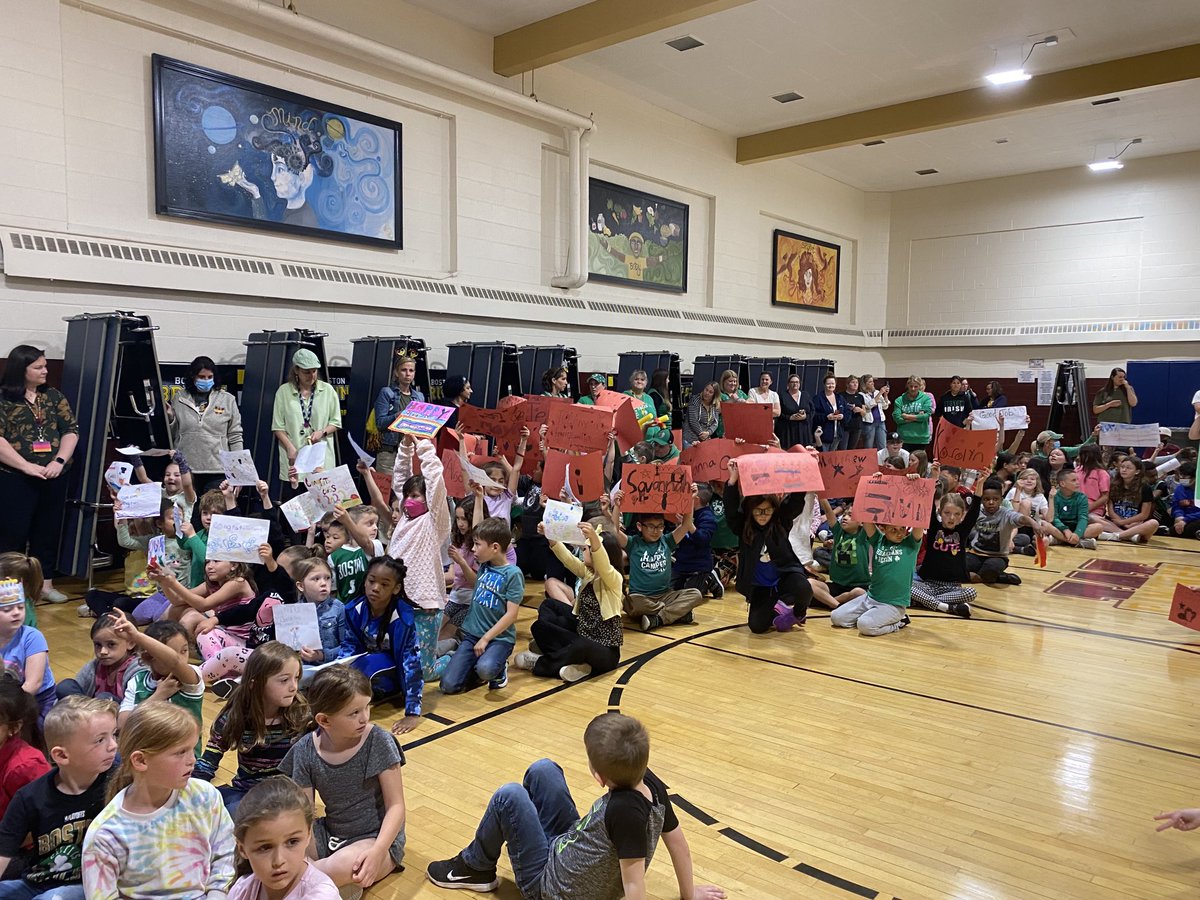 PingreePride's tweet photo. What an exciting day with seniors returning to Pingree! Graduates provided a Q &amp; A and visited classrooms. Best of luck in your future endeavors!! https://t.co/cxLVGYJOdL