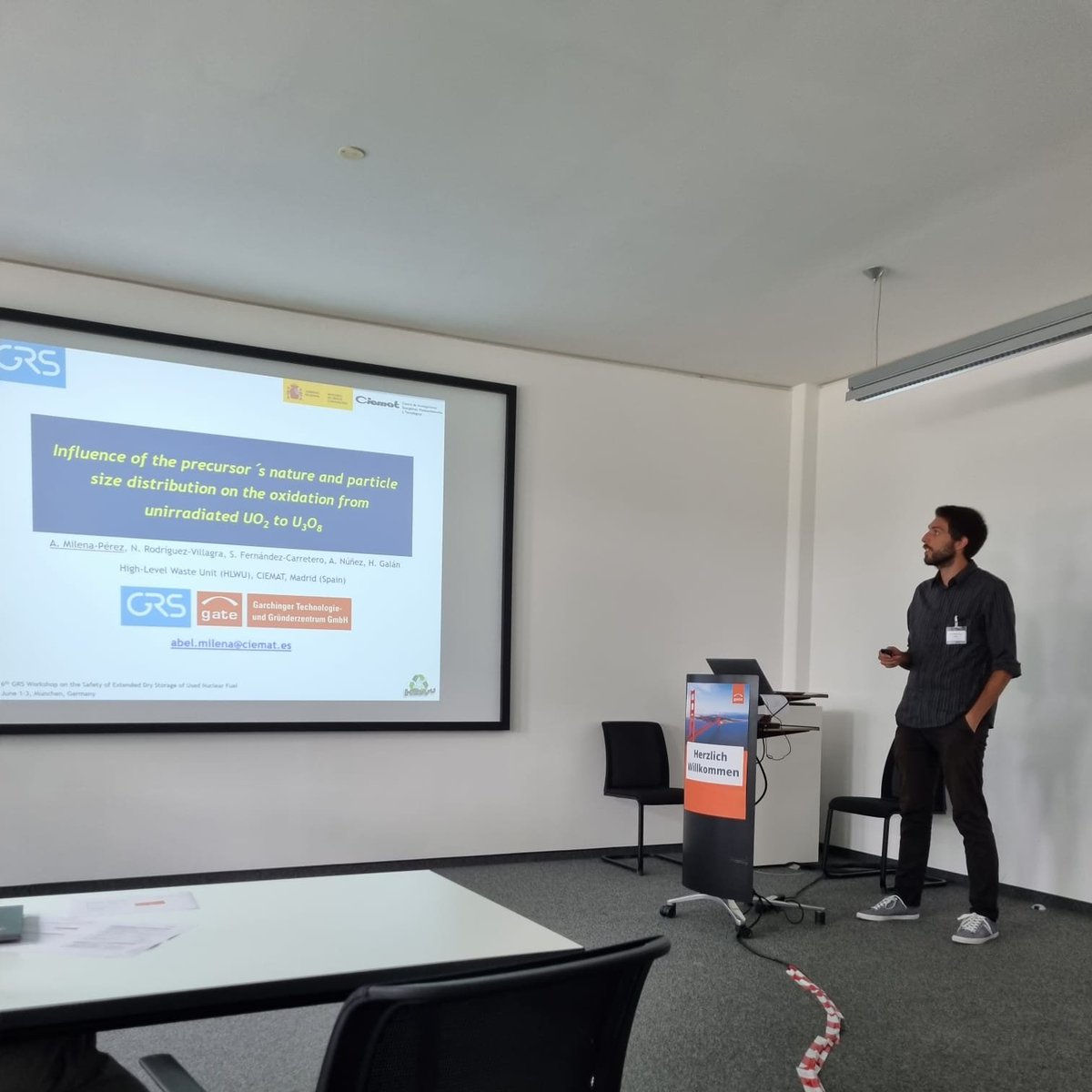 Abel Milena, a Ph D Student of the HLW Unit, has parti cipated in a workshop organised by the #GRS on the Safety of Extended Dry Storage of spent nuclear fuel (#SEDS), June 1-3, 2022 in Garching, Germany.
grs.de/en/news/events…
#Radioactive #DryStorage #Waste #Science #Nuclear.