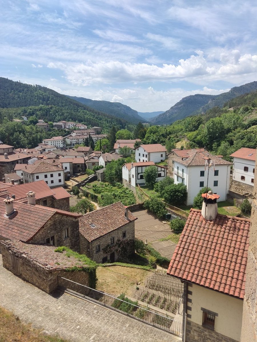 justnotjase's tweet photo. Crossed today from France to Spain, via the Salazar and Roncal valleys and across the nerve-racking Port de Larrau, 1500m #larrau #Spain #France #navarre https://t.co/QQOOlpGTlB