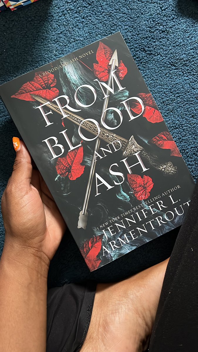 therocketreader's tweet image. Okay I finished now Neon Gods(#1) and now Electric Idol(#2) by Katee Roberts. Overall they were cool ✨ I’d still give both a 3.5/4 out of 5 stars personally. I was gonna start Legendborn but I kinda wanna start From Blood and Ash instead🙈 I hope I enjoy it!