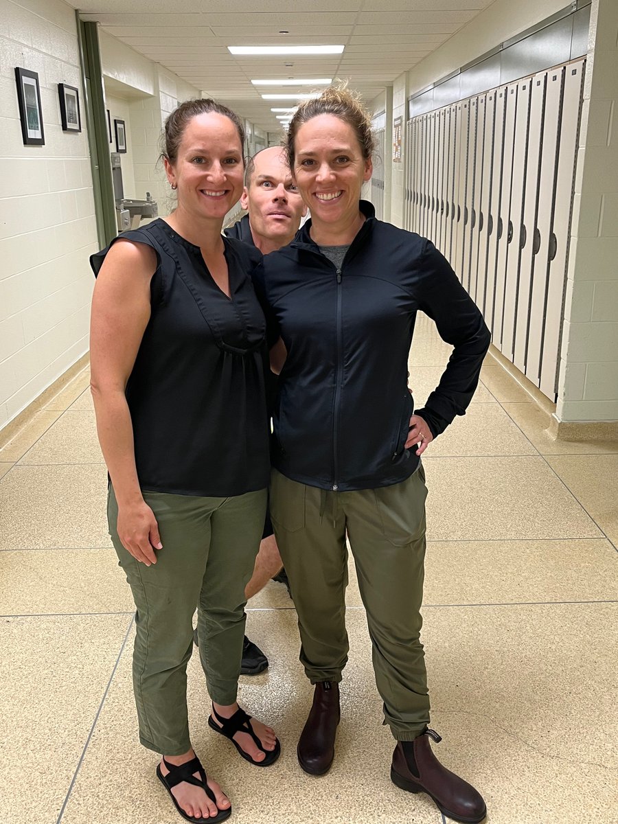 An unplanned twin day. 😄 <a href="/MrsG32050470/">MrsG_NAEC</a> 

And a great photo bomb by <a href="/tbaysizz/">Darren Sissons</a> !!!