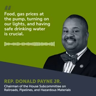 Image for the Tweet beginning: We agree, @RepDonaldPayne! 👍
#freightrail delays