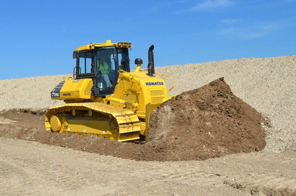 McHaleKomatsu's tweet photo. We will be exhibiting this machine at the upcoming @RoyalCornwall:
D71PXi-24 Bulldozer is the all new hydrostatic drive iMC Crawler Dozer in the 22-ton class.
https://t.co/Az0WCG6UOh
#summershow #royalcornwallshow #komatsu #utilitymachines #MarubeniKomatsu #DX71PXi #bulldozer https://t.co/P66tVywt5q