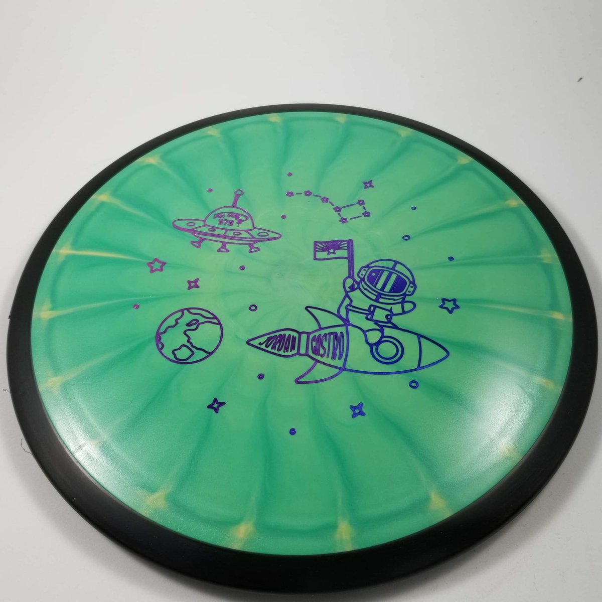 jordan_castro15's tweet photo. Wowza! JC x Disc Golf 978 Collaboration! Fission Reactors and Teslas! If you want to support us, send me a PM! 🥏⛳️ 🚀 👩‍🚀 https://t.co/SuH6RY5K0z