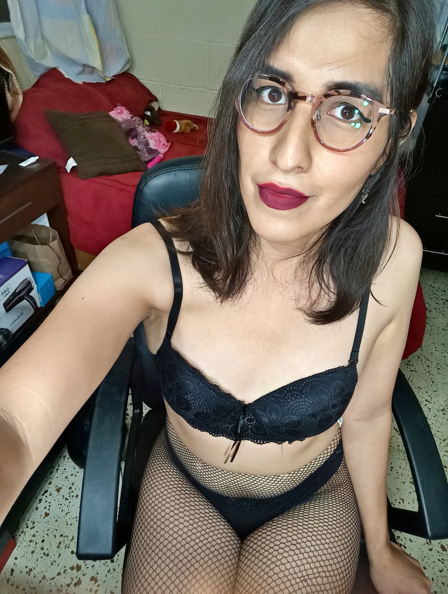 Latin_April's tweet photo. 💋 https://t.co/Z5OIDUhJXN