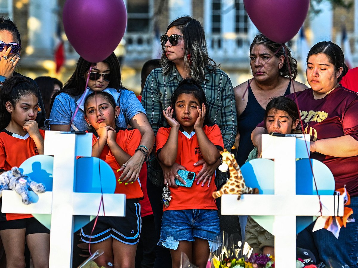 ICCRonline's tweet image. How can Catholic social teaching help us change racist actions and structures, and change laws in order to prevent gun violence?  Join us for this 06.08 webinar w/Sr. Judy Byron, lead filer of this year's Smith &amp;amp; Wesson proposal.  catholicsocialthought.georgetown.edu/events/after-b…