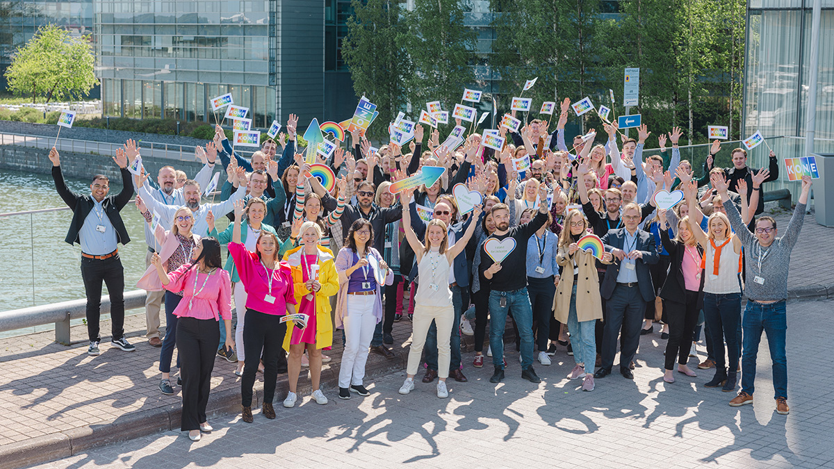 Sun ☀️ was shining above our corporate headquarters in Espoo yesterday as we kicked off our celebration of #PrideMonth and the freedom to be who you are! 🏳️‍🌈 Read about what we’re doing to increase diversity, equity &amp; inclusion at KONE: bit.ly/3afPgLJ

#fromKONEwithpride