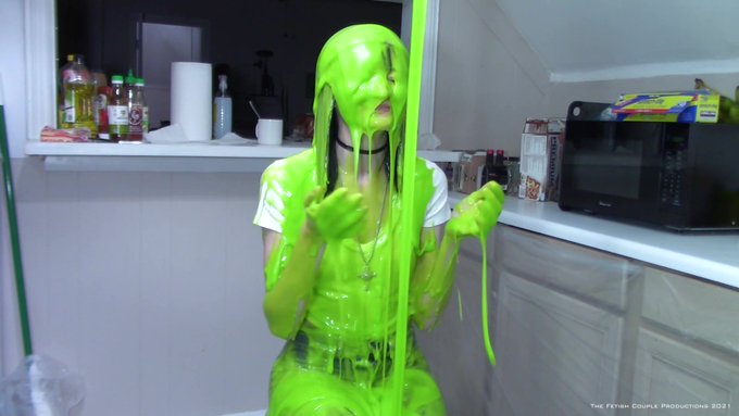 What a sight to behold, right? https://t.co/iC2p8wYgH1 https://t.co/ocbxz9P4j6<a href="/tag/sploshing"class="tags"><span>#sploshing</span></a><a href="/tag/slimed"class="tags"><span>#slimed</span></a><a href="/tag/gunged"class="tags"><span>#gunged</span></a><a href="/tag/greenslime"class="tags"><span>#greenslime</span></a>