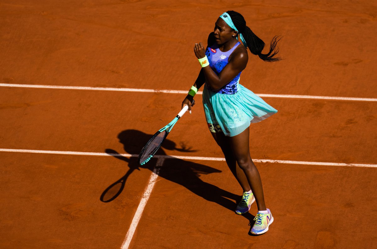 WTA_Comms's tweet photo. 18yo Coco Gauff is the youngest #RolandGarros finalist since Kim Clijsters in 2001 and the youngest major finalist since Maria Sharapova at 2004 Wimbledon. https://t.co/HKev5Lyccv