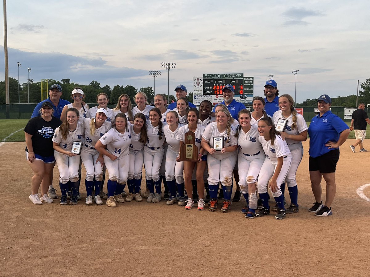 CathSoftball's tweet photo. Knights Win 11th Region Championship!!! ๐๐๐
With continued, incredible team effort, LCHS ๐ฅ is going to state!!!
Weโll see @LC_Dungeon at Cropp!!!
#GetEachOtherHome https://t.co/DS2oBphrtp