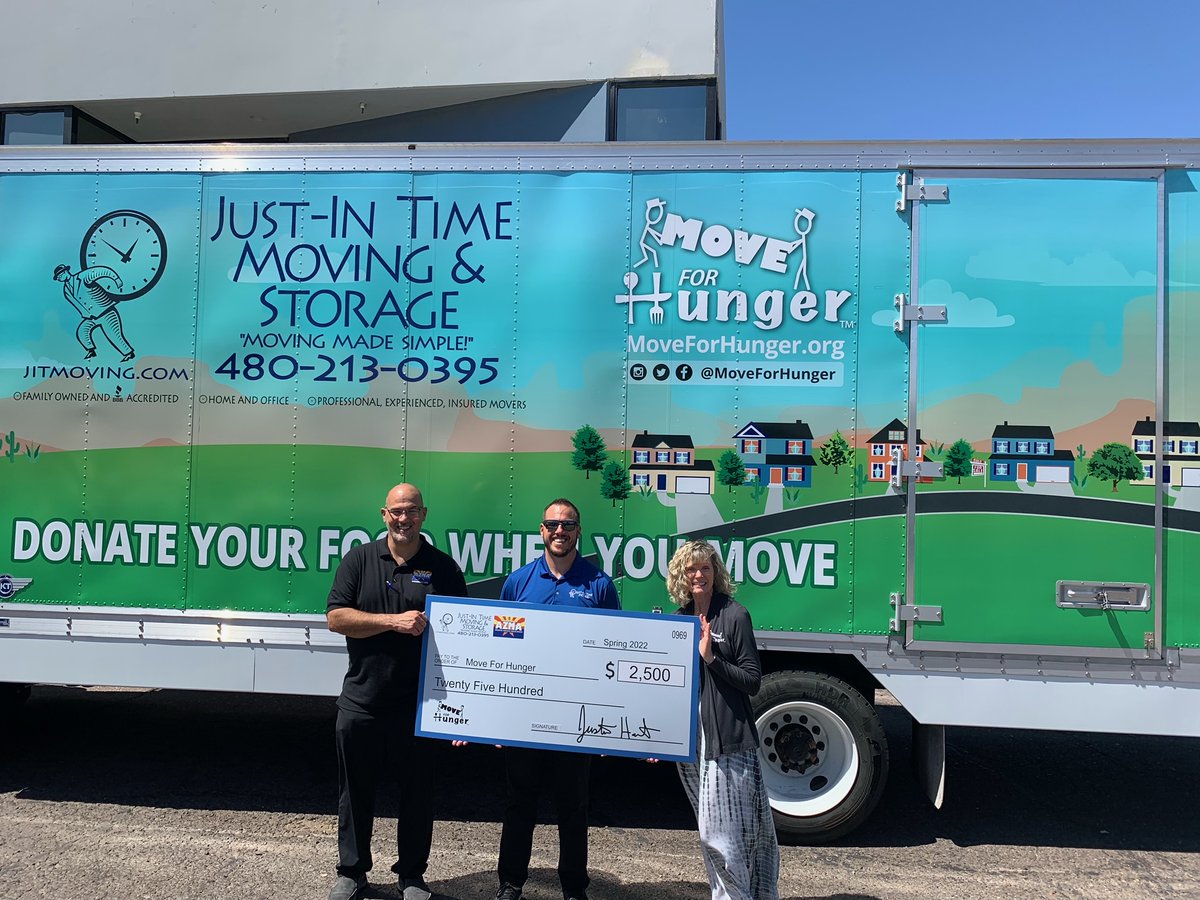 MoveForHunger's tweet photo. BIG thanks to @AZMovers1 for hosting a successful 1st food drive with Move For Hunger. 

We appreciate the impact the Arizona Mover’s Association and the other moving companies had in helping the #fightagainsthunger!

Read more here: https://t.co/Oeiz4ARFhE https://t.co/zetXgrIHMR