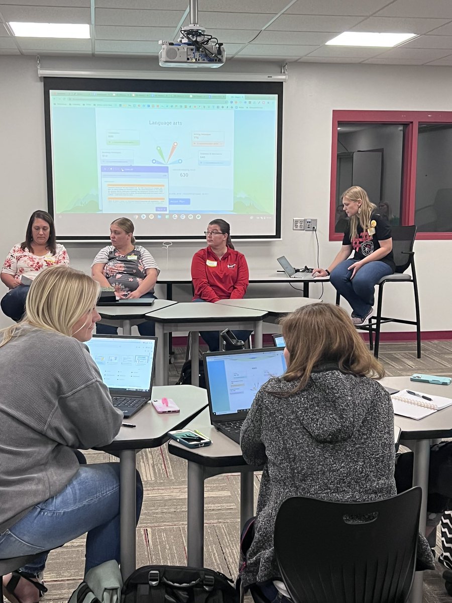 i2Conference's tweet image. Lots of great learning and sharing in the Closing Learning Gaps with IXL session! 
#I2Conference
#INeLearn