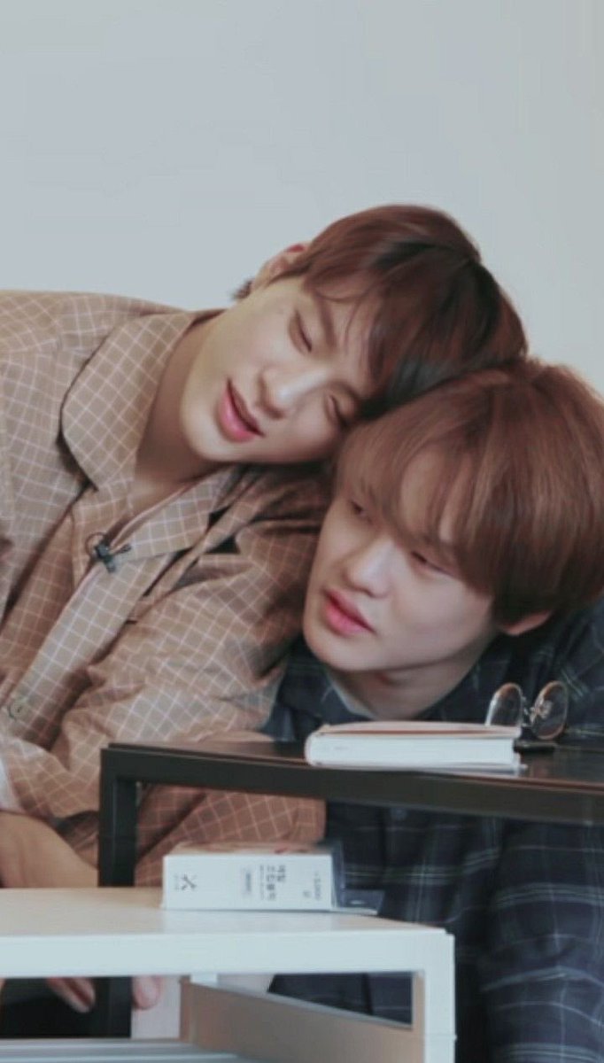 😭😭 
#GetWellSoonChenle  #getwellsoonjeno  
We are always by your side 💚 Please take care of your health, get well soon!