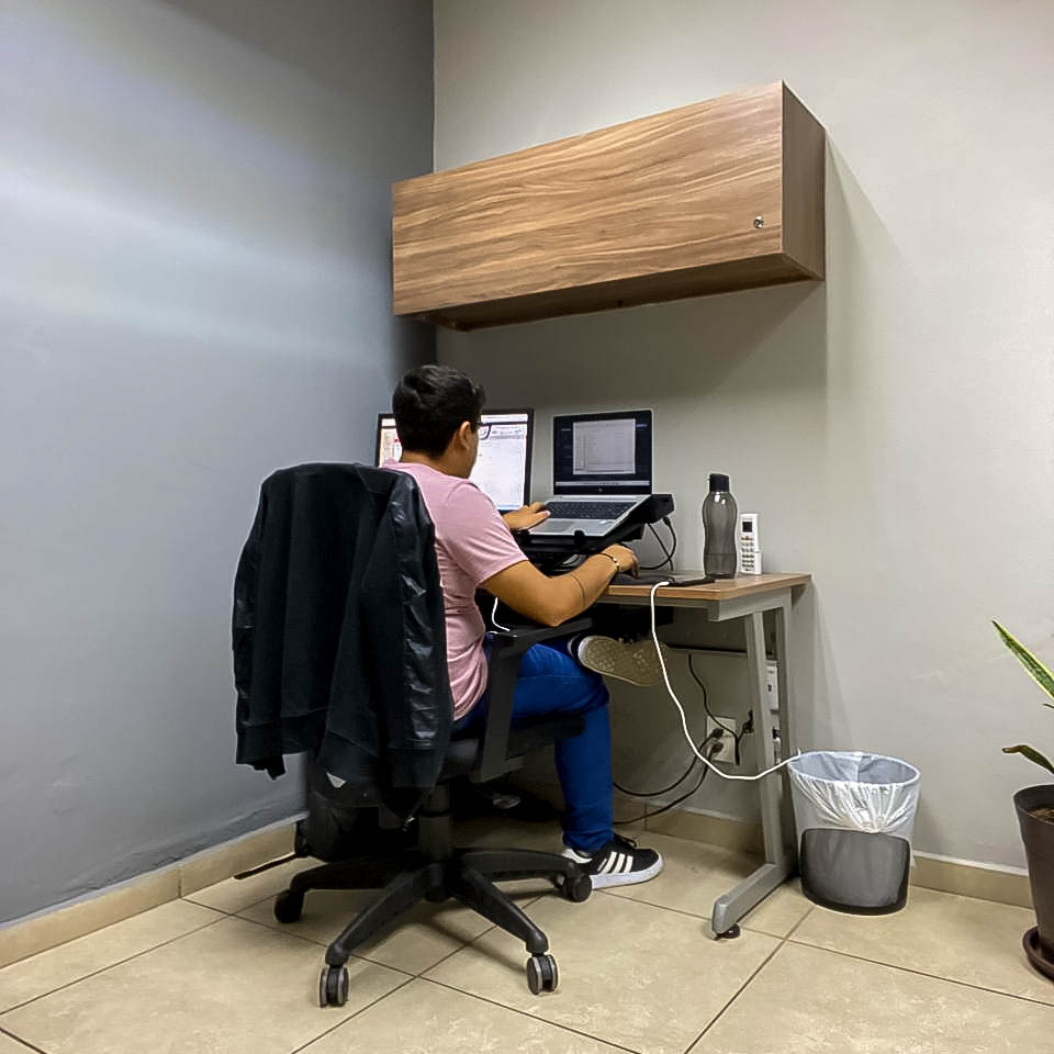 _Compucad's tweet photo. En Compucad estamos convencidos de que la productividad no depende de donde estes, si no de lo haces donde estas.

Por eso, con nuestro #SmartWorking tenemos lo mejor de 2 mundos y brindamos todas las herramientas necesarias a los colaboradores para el trabajo en casa y oficinas. https://t.co/EuBMq1UKaU