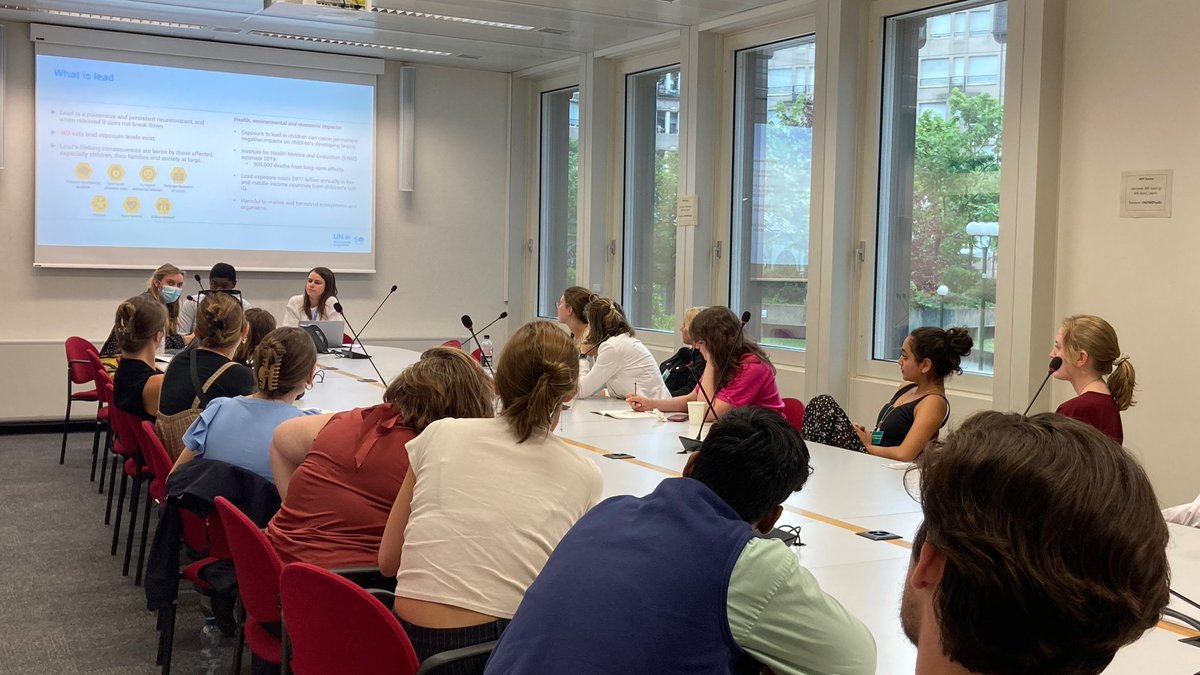 GENetwork's tweet photo. We had the pleasure to welcome today College of Charleston @CofC students at the #EnvironmentHouse &amp; brief them on #GENeva as a global hub for environmental governance. Thanks to Varsha Nitish, @NicolineLvnchy @TapiwaNxele &amp; Kelly Schatz from @UNEP  for engaging with the group! https://t.co/bx2jtfxIxl