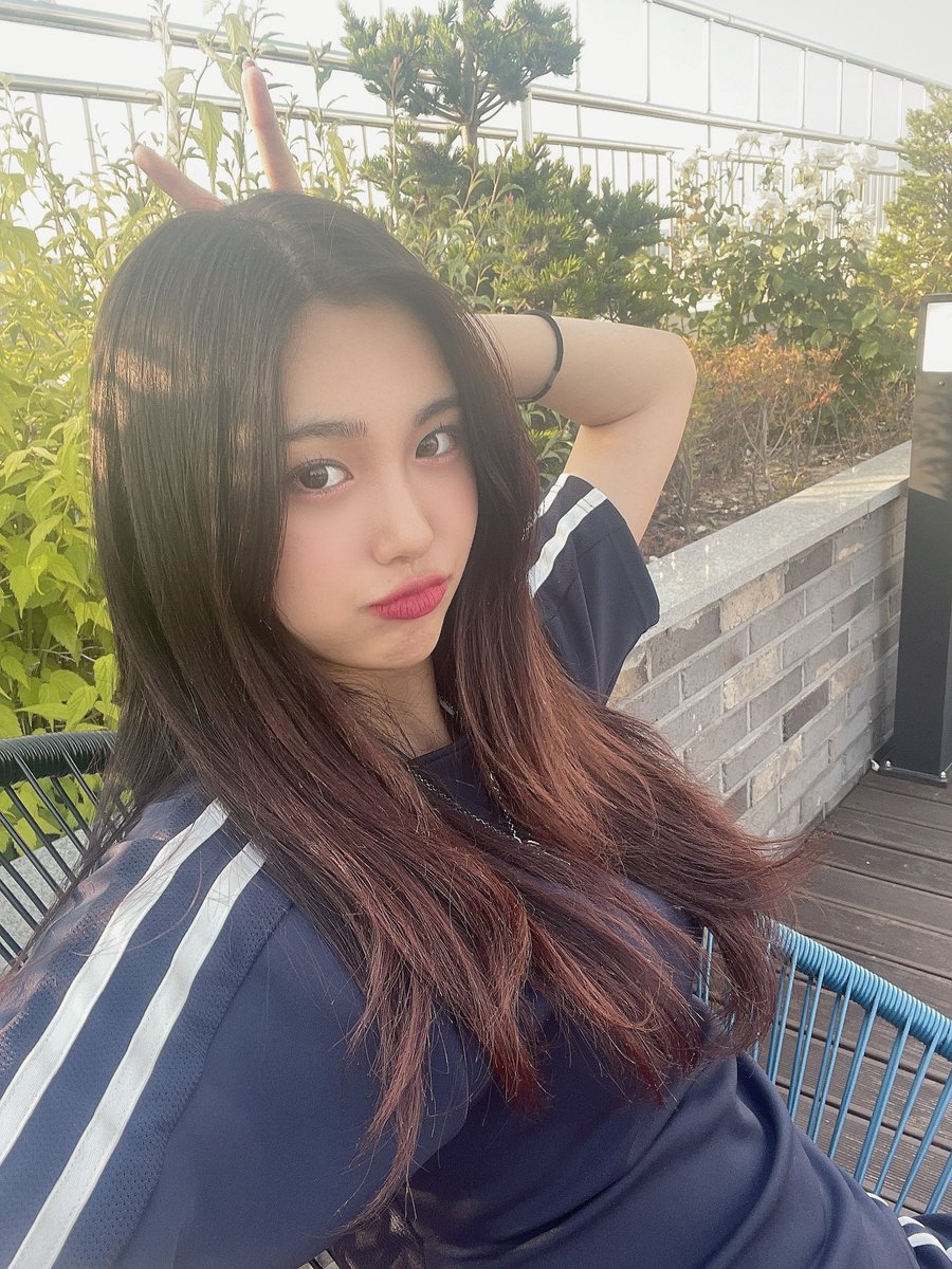PortalAlSHA's tweet photo. Aisha atualizou o fancafe: 

“Sha de hoje ❤

Haha” https://t.co/GZCYtF5DgU