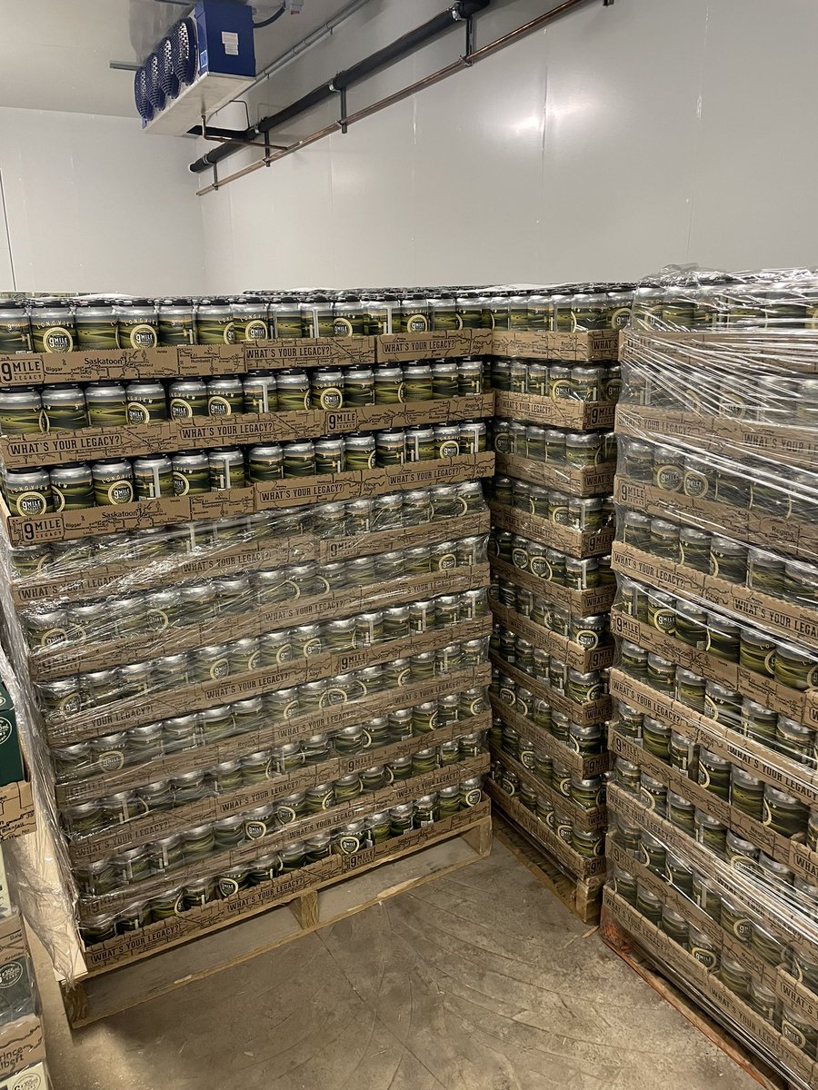 RaymeFrohaug's tweet photo. Those days where you’re like “man I love my job” 😁 customers that come out to @syngentacanada tours this summer will get to cool off w @9MileLegacy beer after checking out the #fieldperformance trials https://t.co/EUvbUQqd9Z