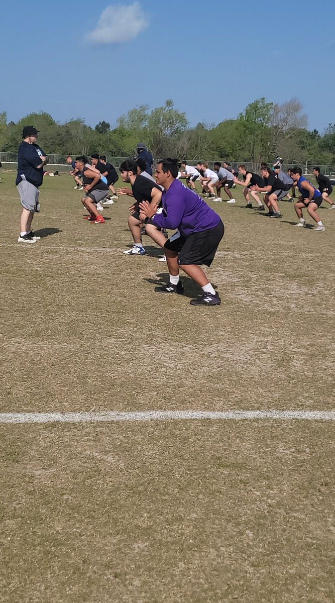 JeremiahBales2's tweet photo. Fast and Strong 
#OL #DL #LINEMAN #slotTmafia #quickfeet #txhsfb @MFHS_Football #footballplayer #footballconditioning #footwork #stregnthtraining #conditioning #footballrecruiting #highschoolfootball #tackle https://t.co/9mCfdtF2oN