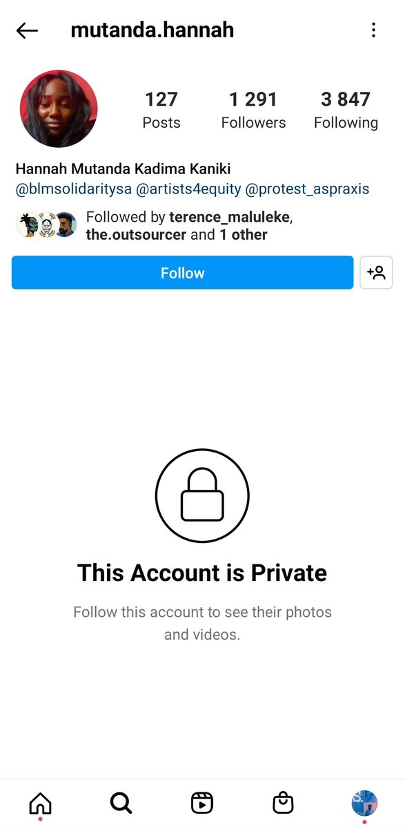 MahootaAfrika's tweet photo. LOOKS LIKE THE WHOLE FAMILY IS CUT FROM THE SAME CLOTH!

@madamemuluba 

TEACH YOUR BROTHER WHAT YOU  'APPARENTLY' ADVOCATE FOR AND QUIT THE CAP ON MY NAME.

SCAMMER ALERT! 🚨🚨🚨🚨🚨🚨 https://t.co/fliOeskE5N