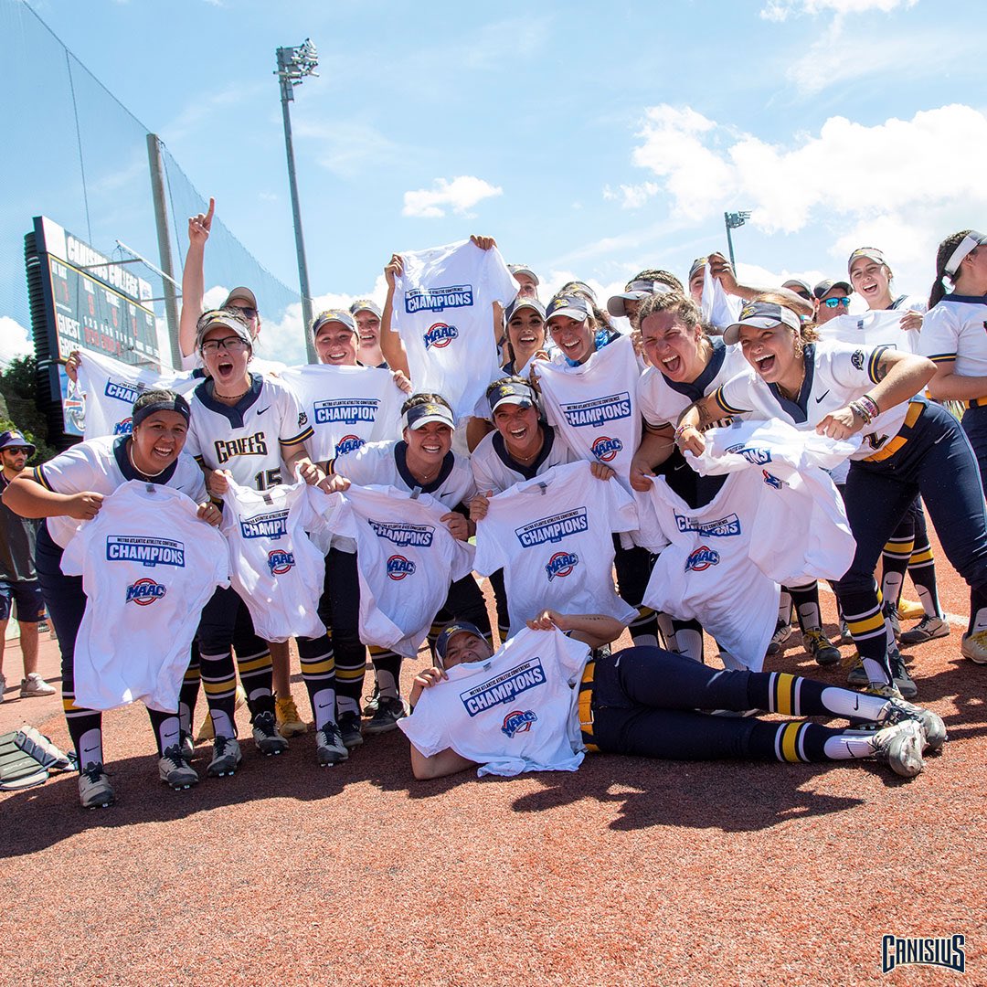 GoGriffs's tweet photo. 𝗛𝗜𝗦𝗧𝗢𝗥𝗬.

The #Griffs are the first school in the MAAC to win the softball and baseball championships in the same year. https://t.co/8pu7E3WbVY