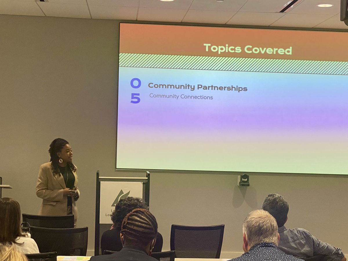 <a href="/MzClaycomb/">Alex R. Claycomb</a> is sharing Explore wisdom with our leaders: “If you don’t know where you’re going, you will end up somewhere else.”  Working on empowering students to name their destinations! <a href="/ExploreJCPS/">JCPS Explore Pathways</a> @RobFulk #MiddleLeads