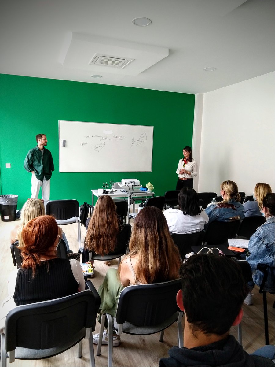 AgenceMaarc's tweet photo. @EmilieMR et @VictorDuchemin rencontraient hier les étudiants américains de l’Université @CUBoulder, de passage à Paris. L’occasion idéale pour présenter #MAARC, nos plus belles réalisations, les dessous d’une agence indépendante française et le réseau @Worldcom_PR 💪🏼 https://t.co/b3UFYP49mP