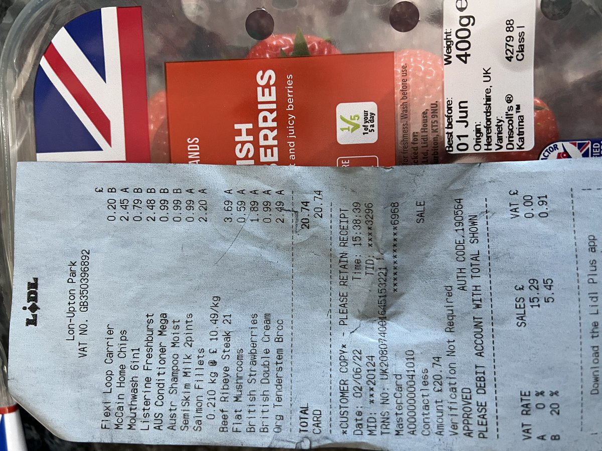CutnCraftD's tweet photo. @LidlGB your Green Street branch in E13 has been open a week and already selling passed best before with no warning or discount. Is that normal? https://t.co/H0GiSZ1VSl