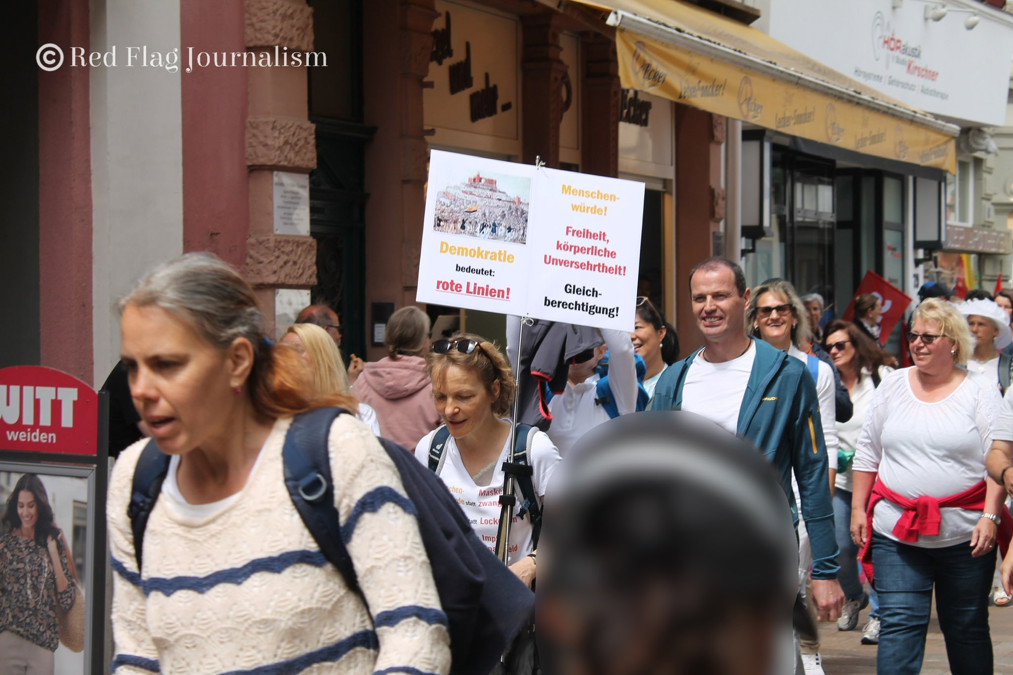 Red Flag Journalism (redflag_bericht) / Twitter