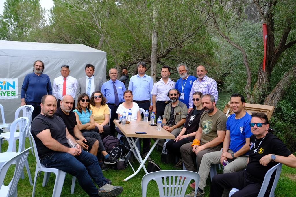 mehmetfatihguvn's tweet photo. Afşin 2. Uluslararası Fotokamp etkinliğimizin açılışını yaptık. Doğayla ve insanlarla iç içe muhteşem bir açılış oldu.
#doğa #afsin #fotokamp #fotoğraf #kamp #kahramanmaraş #kamp https://t.co/swWjawBDux