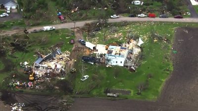 Weather officials say that four other tornadoes touched down in Minnesota on Monday, bringing the current total to eight. 

The additional twisters touched down in: 

-- Adrian
-- Artichoke
-- Poplar Township
-- Deer River

MORE: https://t.co/zFITKCtw9r https://t.co/a1Qjhn2rjR