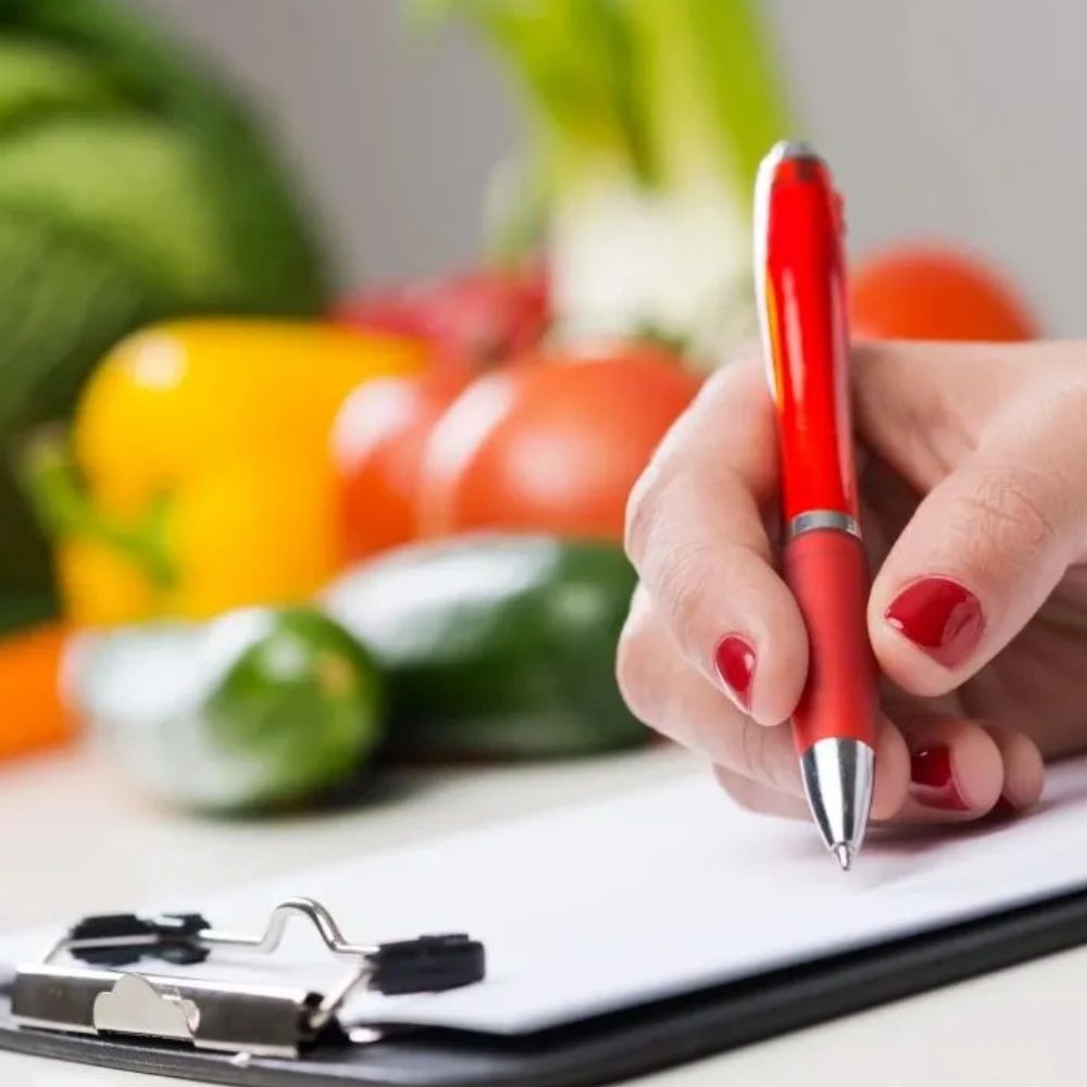 Summer is the perfect time to enjoy bright and flavorful dishes! What are some meals you're planning on making this season?
#SpecimenTraining #fitness #health #SixPackSeries #GoBeyondYourLimits