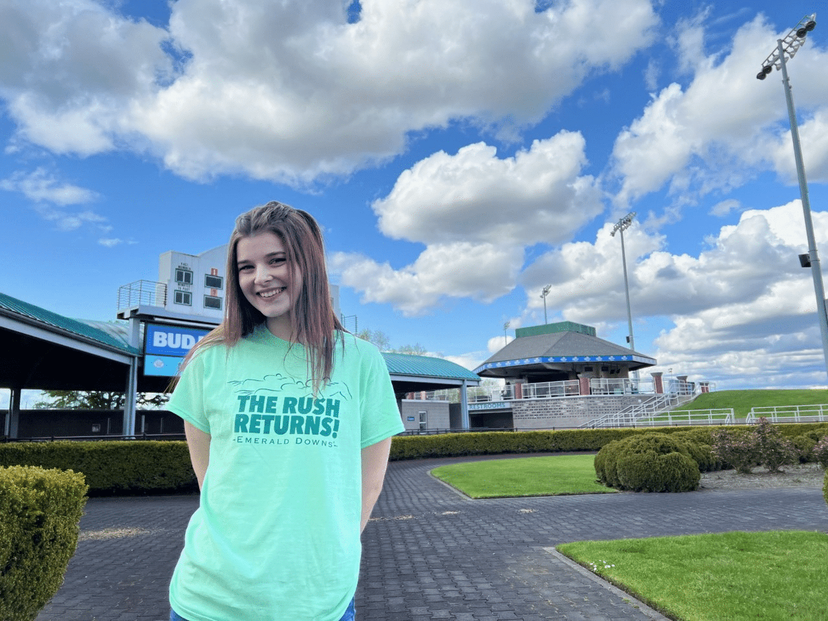 EmeraldDowns's tweet photo. Racing all weekend at the Auburn, WA oval
Friday - First race 7 PM (First 3,000 fans through the admission gates starting at 5 PM will receive a voucher for a Free T-Shirt)
Saturday - First race 2:15 PM
Sunday - First race 2:15 PM
#therushreturns https://t.co/PmctwRsX5q