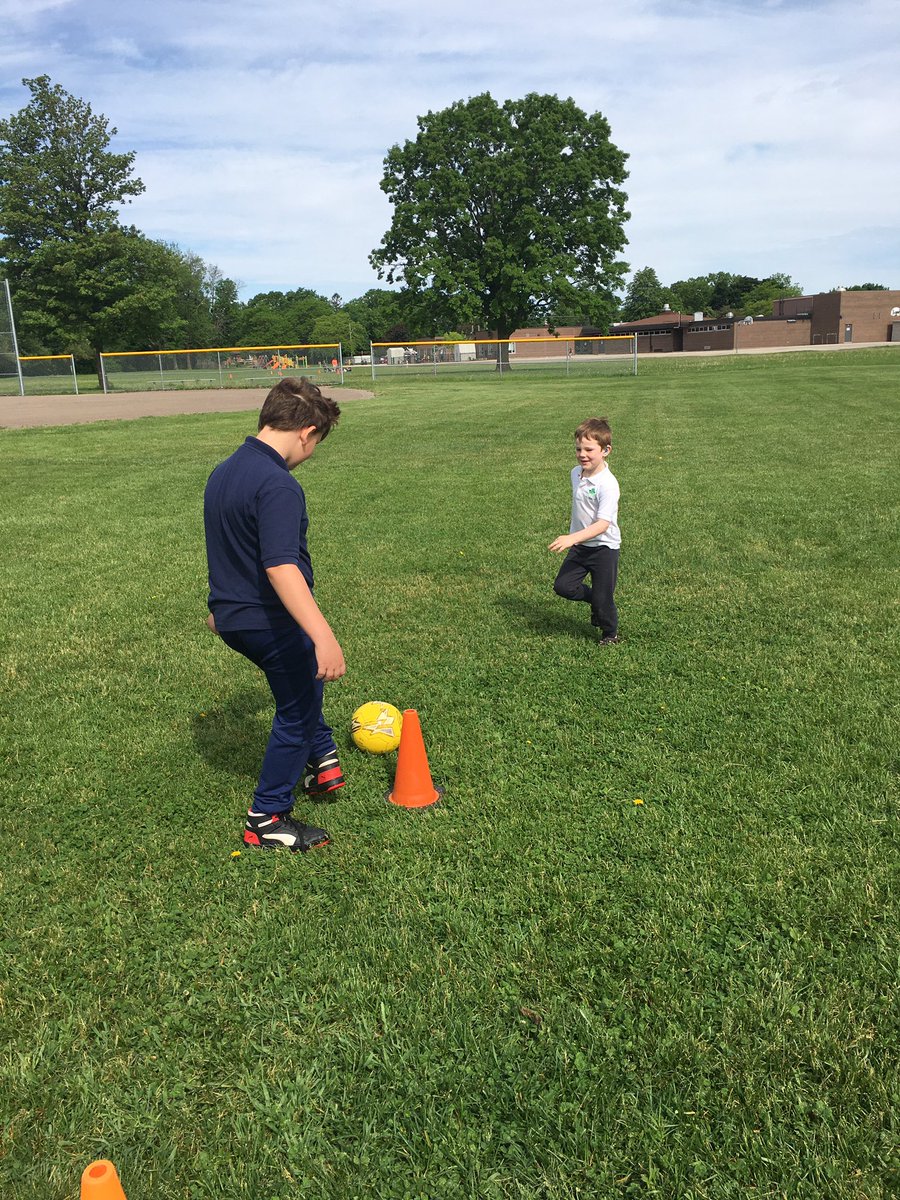 Mrs_Crawford's tweet photo. ❤️☀️We had a blast with our Learning Buddies today! Thank you for planning fun outdoor activities☀️❤️ @StPatrickB @MsPetruzzi https://t.co/wekJn754EV
