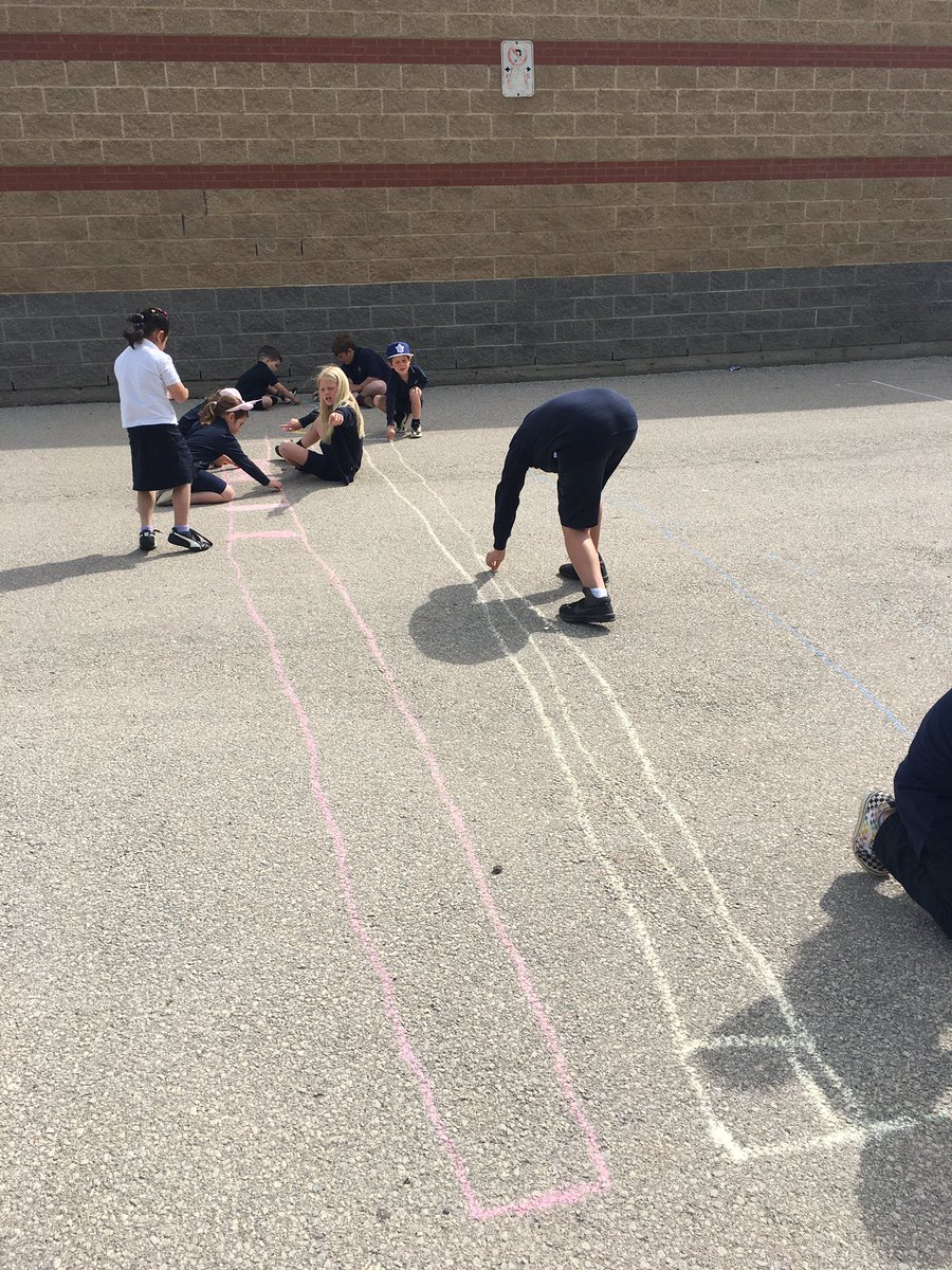 Mrs_Crawford's tweet photo. ❤️☀️We had a blast with our Learning Buddies today! Thank you for planning fun outdoor activities☀️❤️ @StPatrickB @MsPetruzzi https://t.co/wekJn754EV